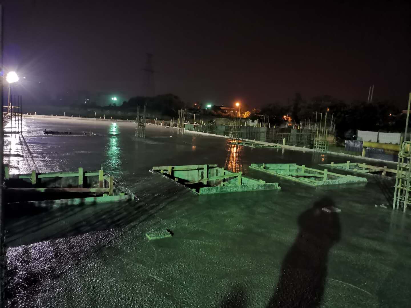 土木公司星沙污水处理厂项目建设难度最大池体实现正负零封顶