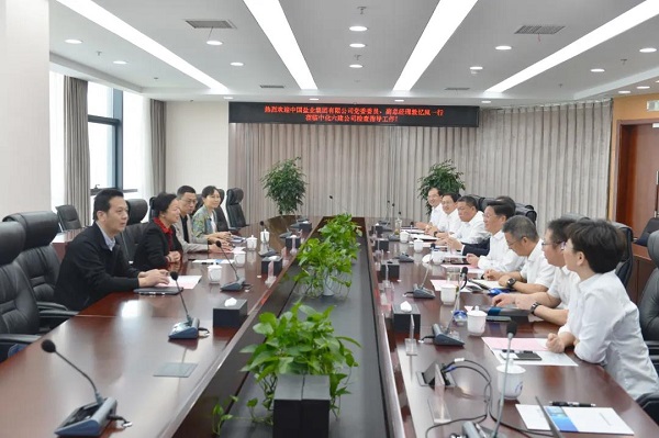 中国盐业集团有限公司副总经理敦忆岚一行莅临六化建考察指导工作