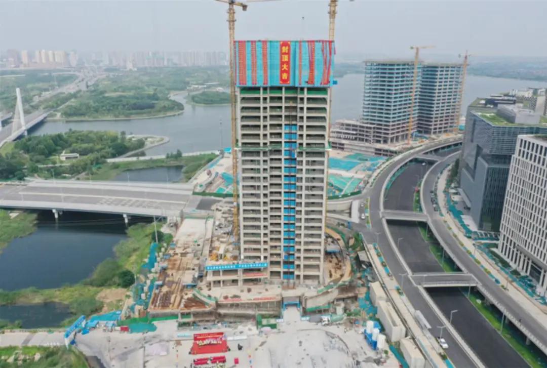 【建证·力度】喜封金顶！郑州金融岛外环喜迎首个封顶大吉
