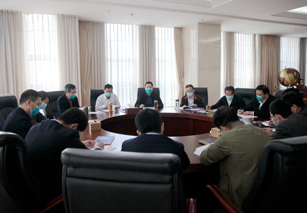 中国十五冶党委理论学习中心组召开4月份集中学习会