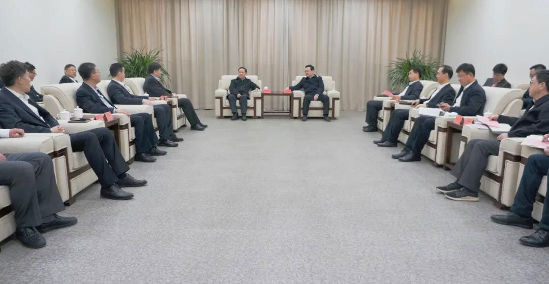 马泽平与河北省委常委、副省长张国华会谈