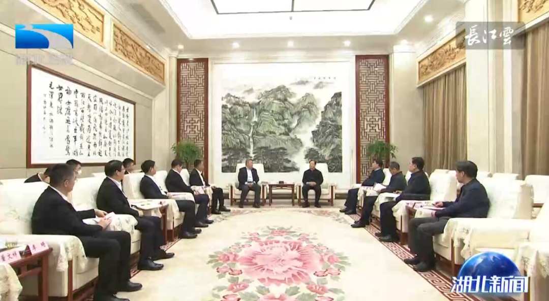 【抢鲜看】郑学选与湖北省委副书记、省长王晓东会谈