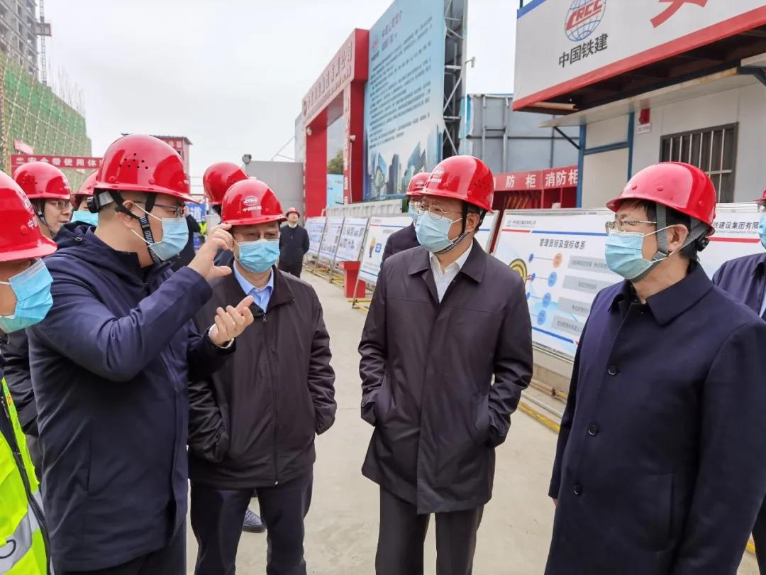 汪建平到中铁建设中南公司南昌南莲路棚改项目检查调研