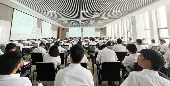 庆祝中国共产党成立102周年 | 中庆集团召开“七一”党员干部大会