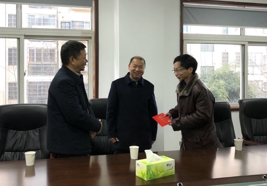 江西省总工会领导走访慰问我司困难职工