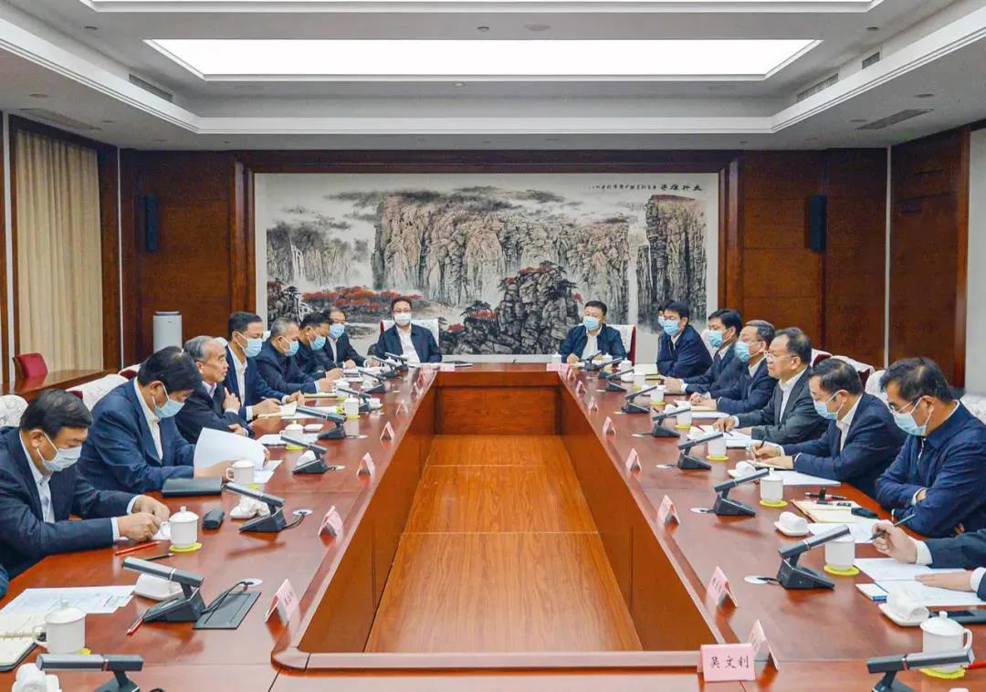 汪建平会见山西省省长林武并到驻晋单位调研，李天胜全程陪同