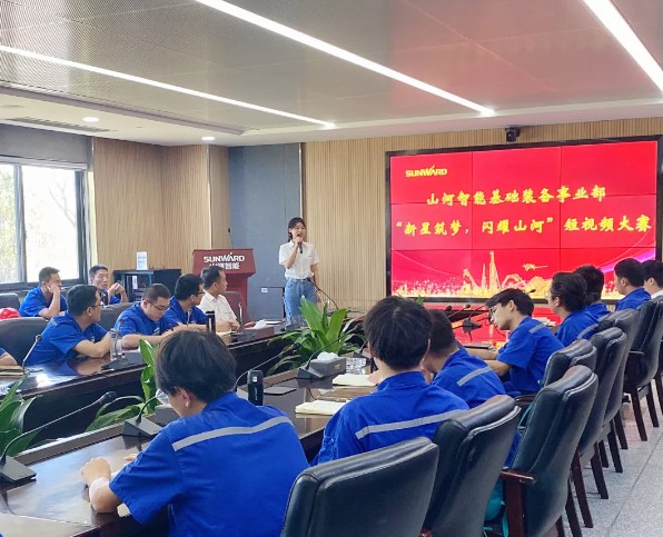 你好 2022！再见 2021！我与山河智能共成长