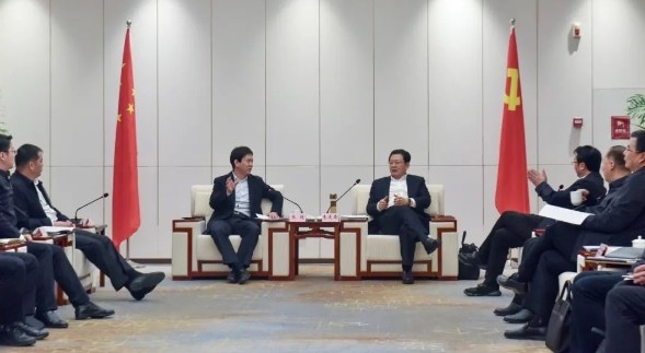 张超与南阳市委书记朱是西举行工作会谈