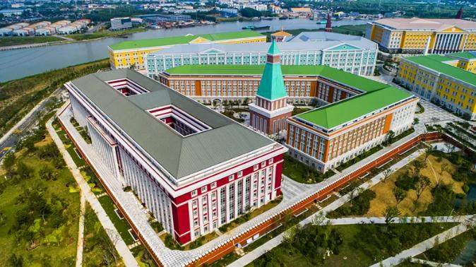“最美城堡”启用！中建一局新基建项目集体出镜