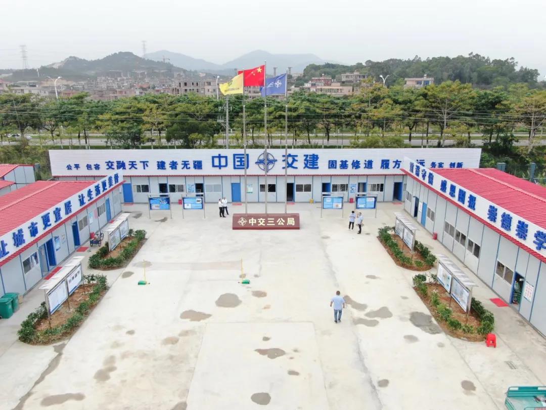 三公局惠安项目主线污水管网铺设施工突破100公里