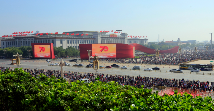 【聚焦】北京城建首次视频揭秘！天安门广场“红飘带”背后的建筑铁军