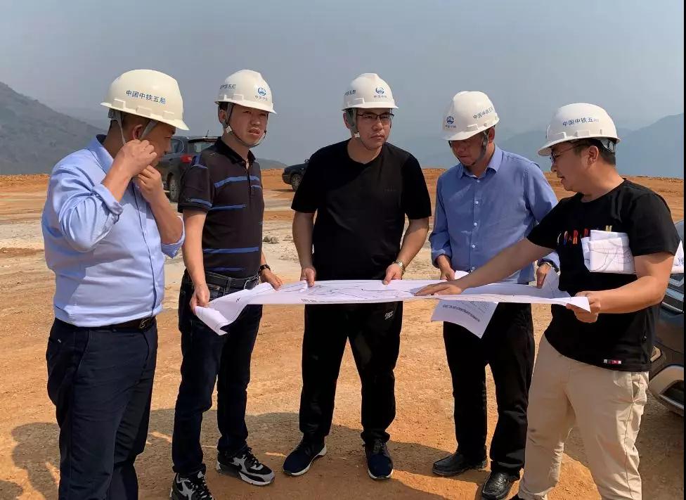 【新闻资讯】公司总经理刘云到红河房建项目部检查指导