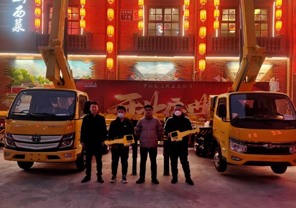 深度合作！福田汽车联合徐工随车定制开发轻量化蓝牌高空作业车并交付