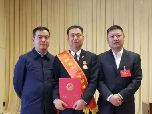 【陕建十建·新闻】赞！集团公司项目经理岳汉涛荣获“陕西省五一劳动奖章”