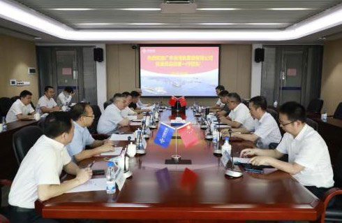 何勇会见广东省港航集团总经理张道武
