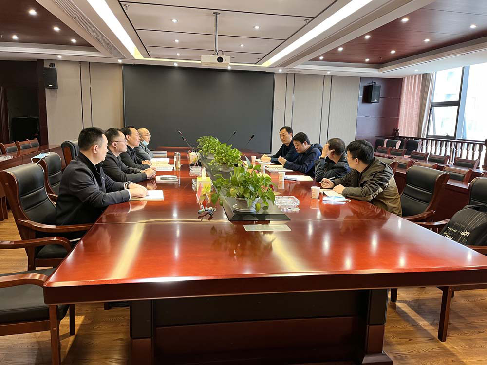 湖北省住建系统第三轮“下沉企业，助企纾困”活动第十组莅临集团总部武汉办公区调研