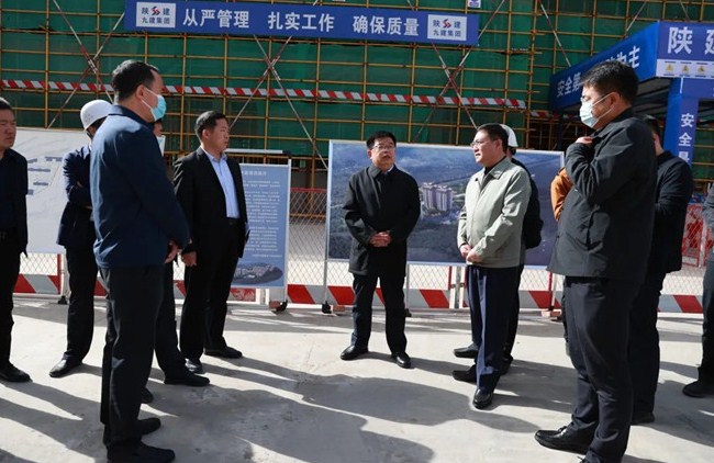 神木市委副书记、市长段智博赴集团神木公司在建项目调研