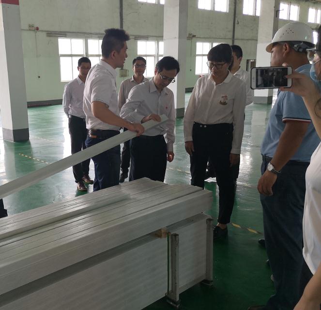 热烈欢迎台山市委常委、副市长莅临越众绿盛指导工作