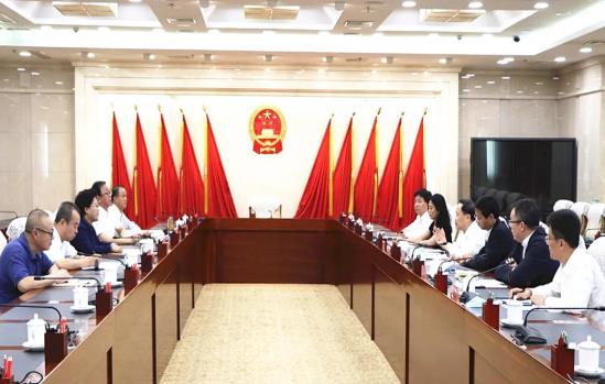 马泽平会见内蒙古自治区副主席艾丽华