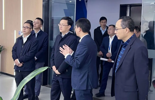 江苏省南京市委副书记、市长陈之常一行考察调研软件和信息服务业重点企业：众能联合数字技术有限公司