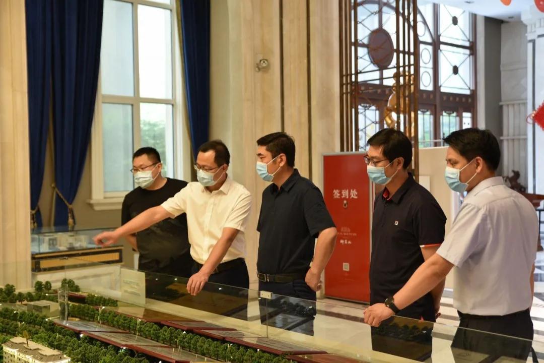 新兴集团副总经理李太权到新兴建筑御蓝山项目调研指导工作