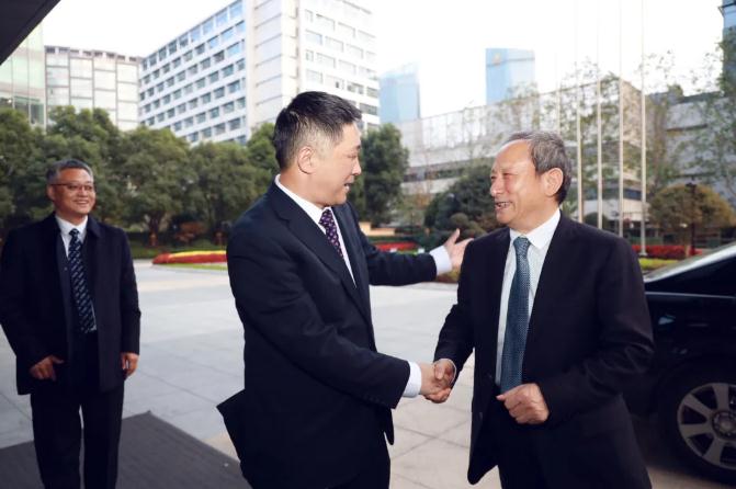 以“高端智造”赋能“城市未来” ! 徐工与上海隧道股份签署战略合作协议!