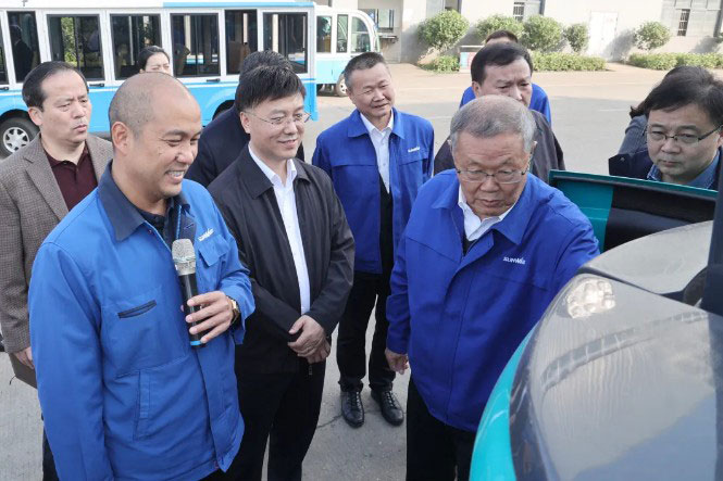广州工控总经理景广军调研山河智能