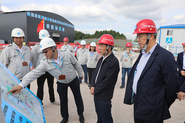 中建集团党组成员、总会计师王云林一行赴中建西南区域总部（中建长江）调研