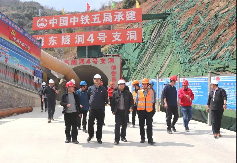 云南省滇中引水工程有限公司总经理王明聪到滇中引水2标督导检查