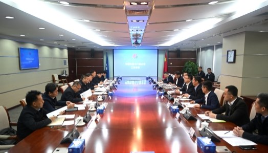 王小军会见六盘水市委副书记、市长李巍