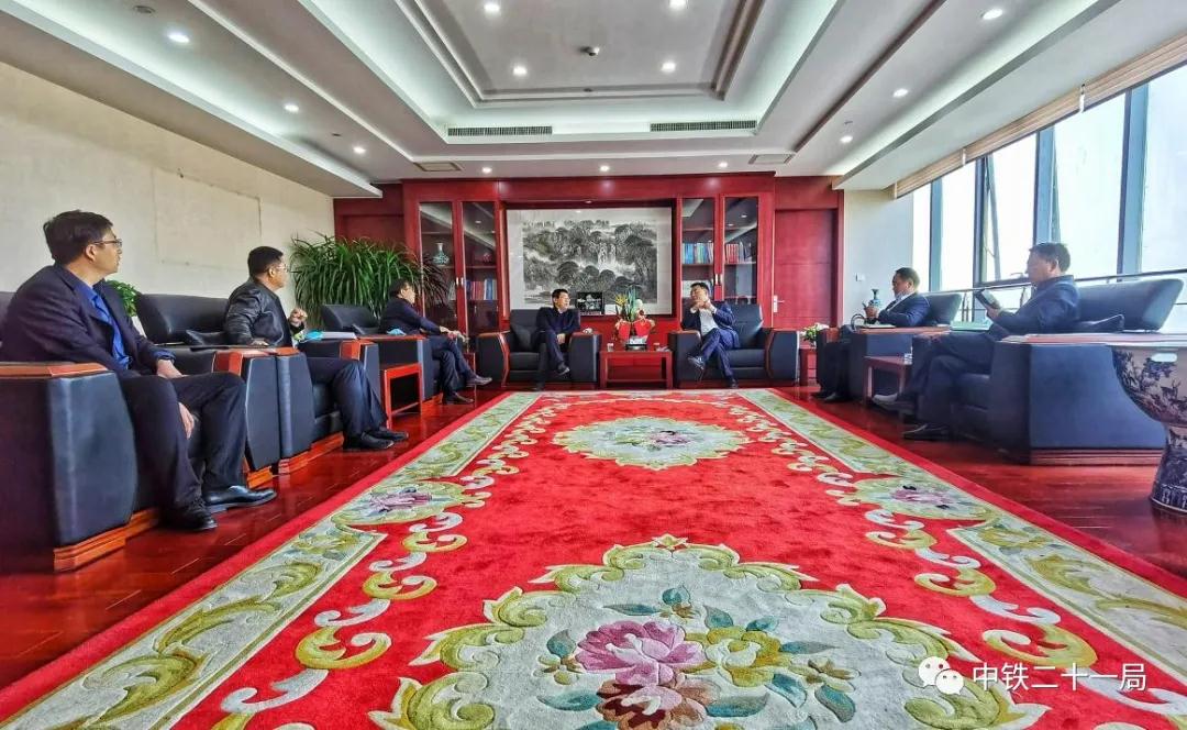 庄纪栋卢永堂就西北市场经营工作进行座谈