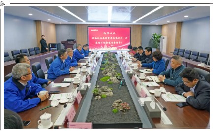 湘江集团党委书记张利刚率队考察山河智能