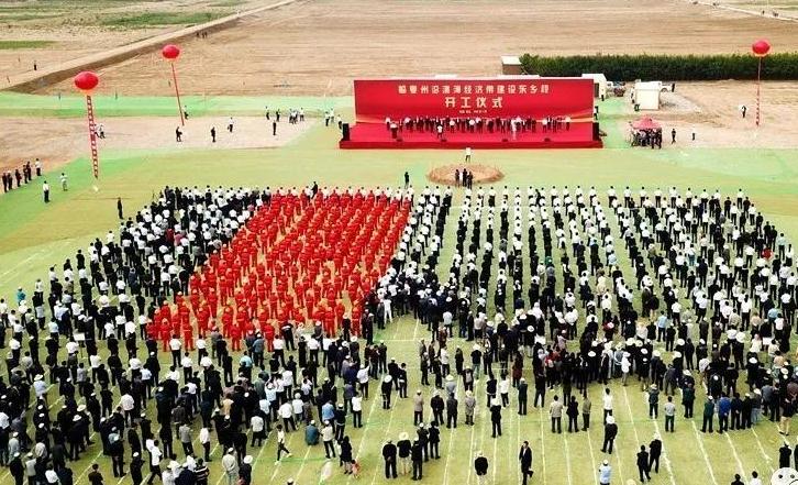 花儿绽放洮河边