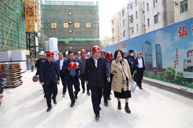 莱西市委副书记、市长王清源到莱西一中改善提升工程调研