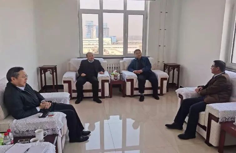 中交一航局公司党委书记、总经理宋宏伟到中电投锦州港口有限责任公司进行访问