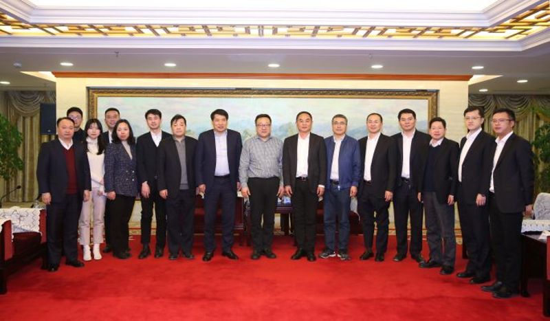 朱广侠陪同张兆祥会见西安市委常委、常务副市长王琳