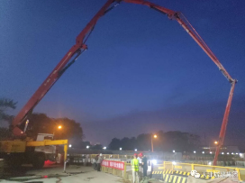 三公司地铁10号线9标柳林路站按期完成一号风道顶板顶板砼浇注