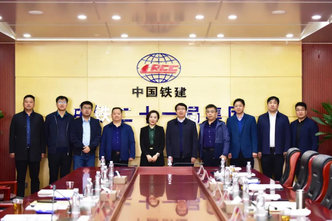 庄纪栋会见香港卫视山东区域总部总裁时小红