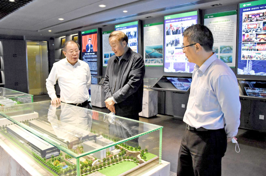 中国建筑业协会会长齐骥一行到建工集团调研