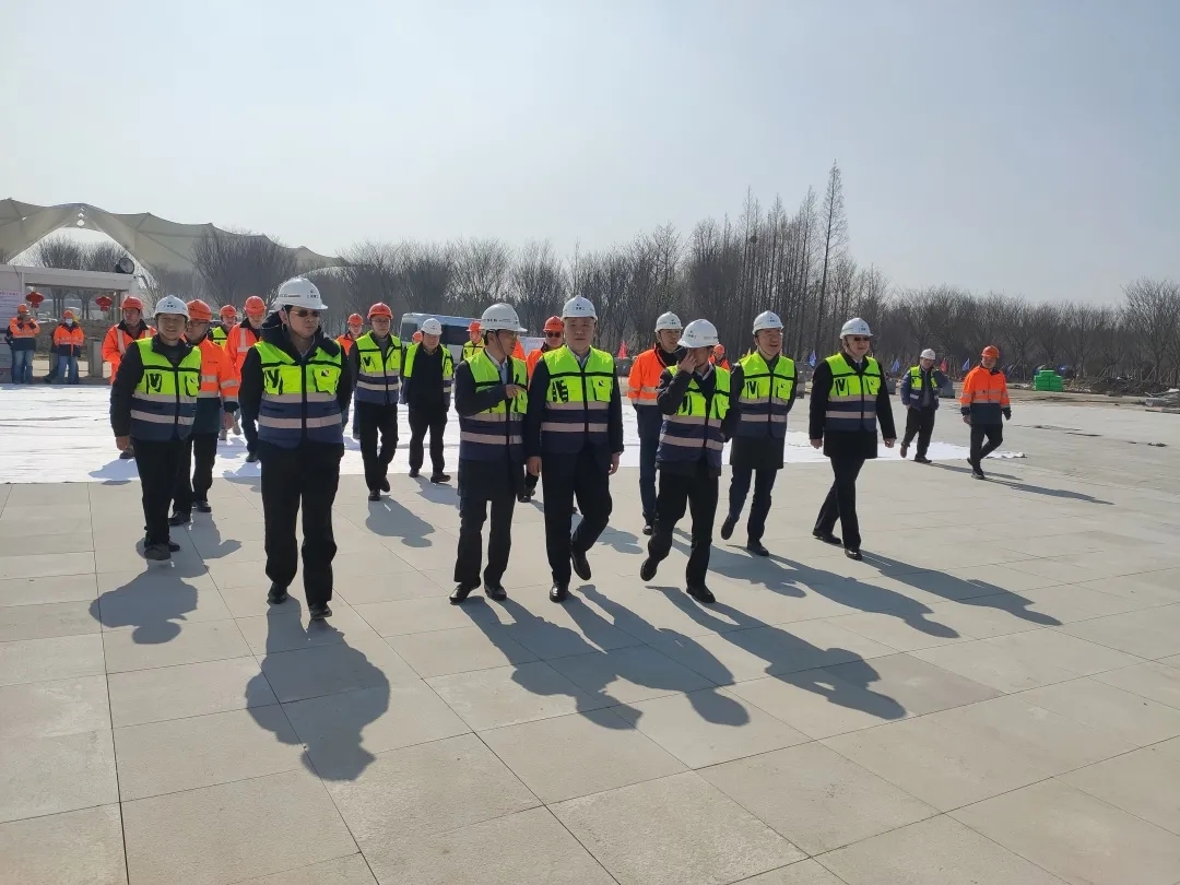 徐征一行调研总承包部崇明在建项目