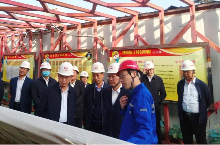 王士奇到洛阳地铁2号线调研