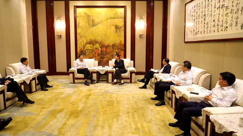 宋占江拜会荆门市委常委、常务副市长赵俊