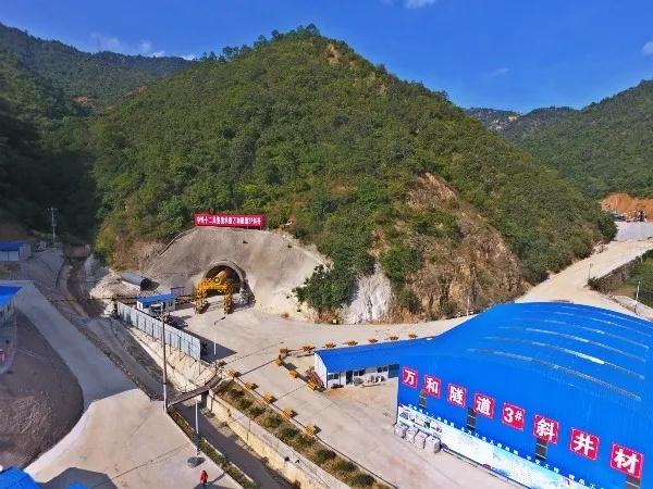 ​中铁十二局在滇铁路项目获多项“五一劳动奖”