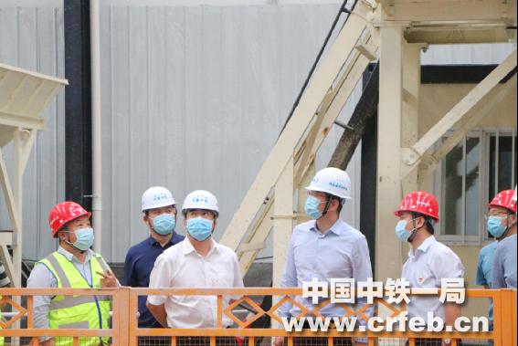 中铁一局副总经理鲁和友到五公司青岛地铁项目部检查指导工作