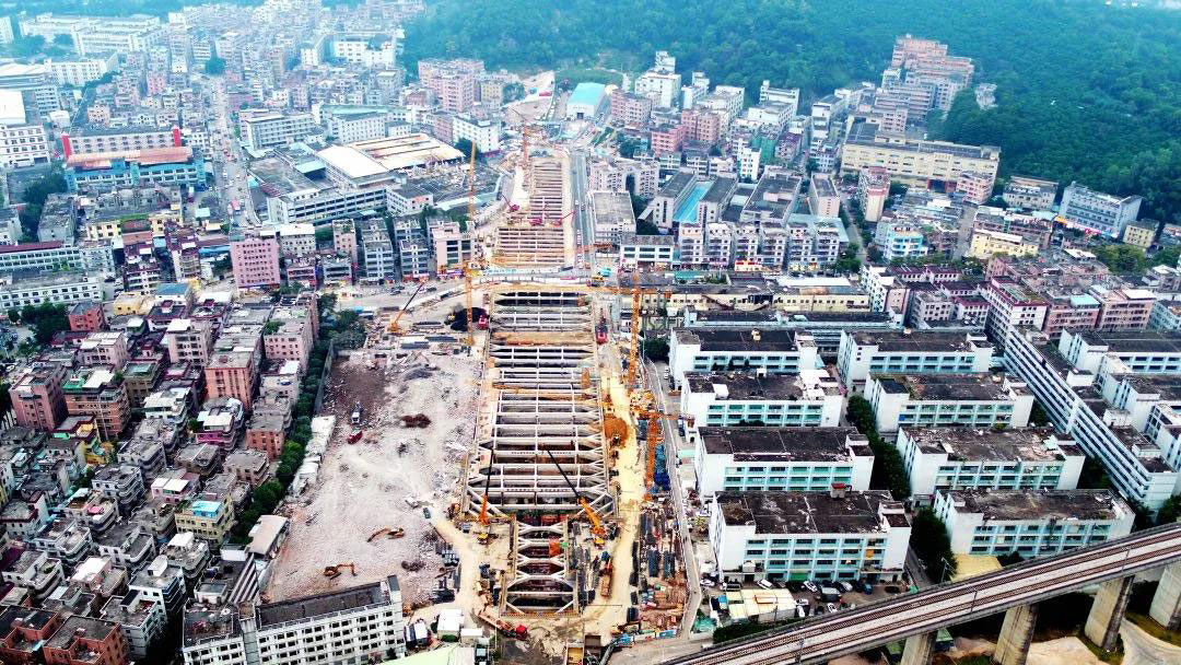 花开坳背格外红——深圳地铁14号线坳背站科技攻关纪实