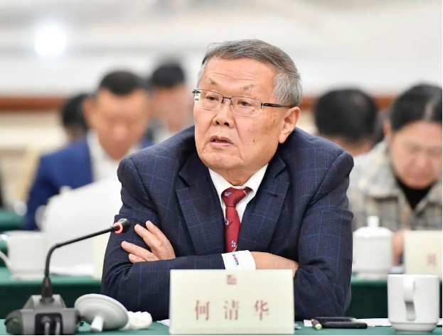 何清华参加长沙民营企业家座谈会
