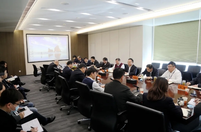 开工首日，武汉建工集团领导班子成员开展复工检查