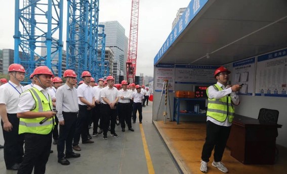 公司深圳临海桂湾河桥项目迎来百人观摩团