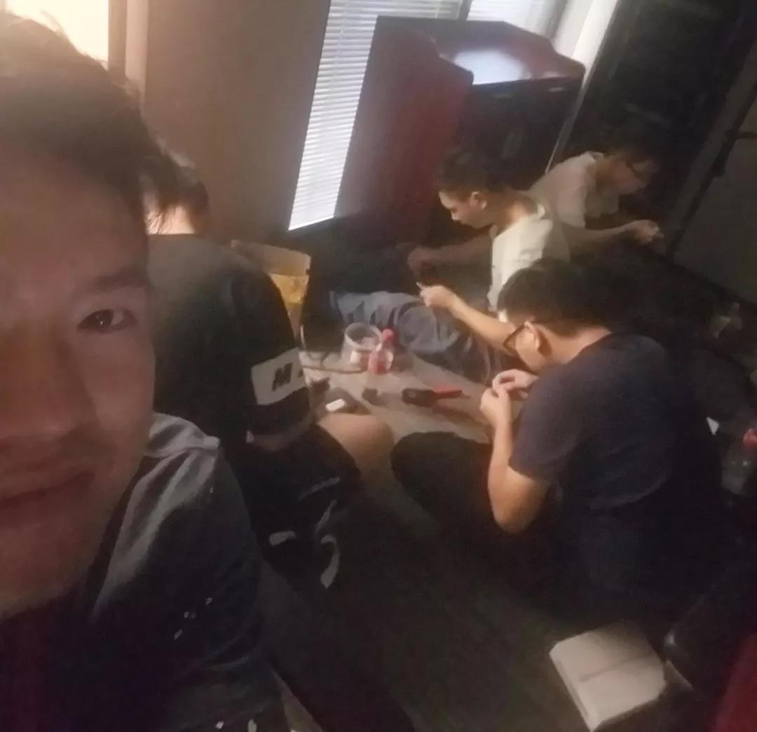 金螳螂暖心行动 一路有你温暖前行