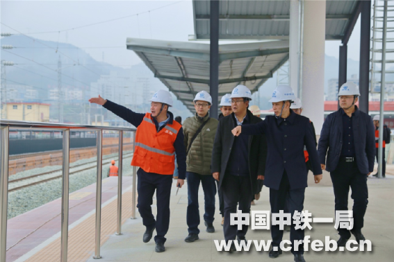 中国铁路成都局集团副总经理王嵩到中铁一局新运公司涪秀二线及黔张常项目部检查指导工作